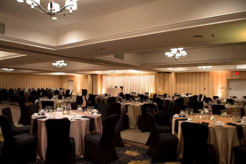 Doubletree By Hilton Hotel Raleigh - Brownstone - University Facilities photo